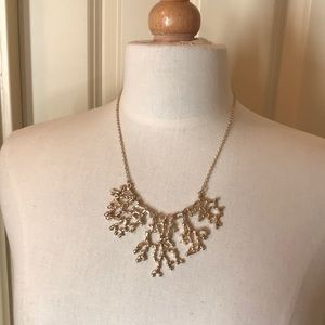 NWT Charming Charlie coral necklace